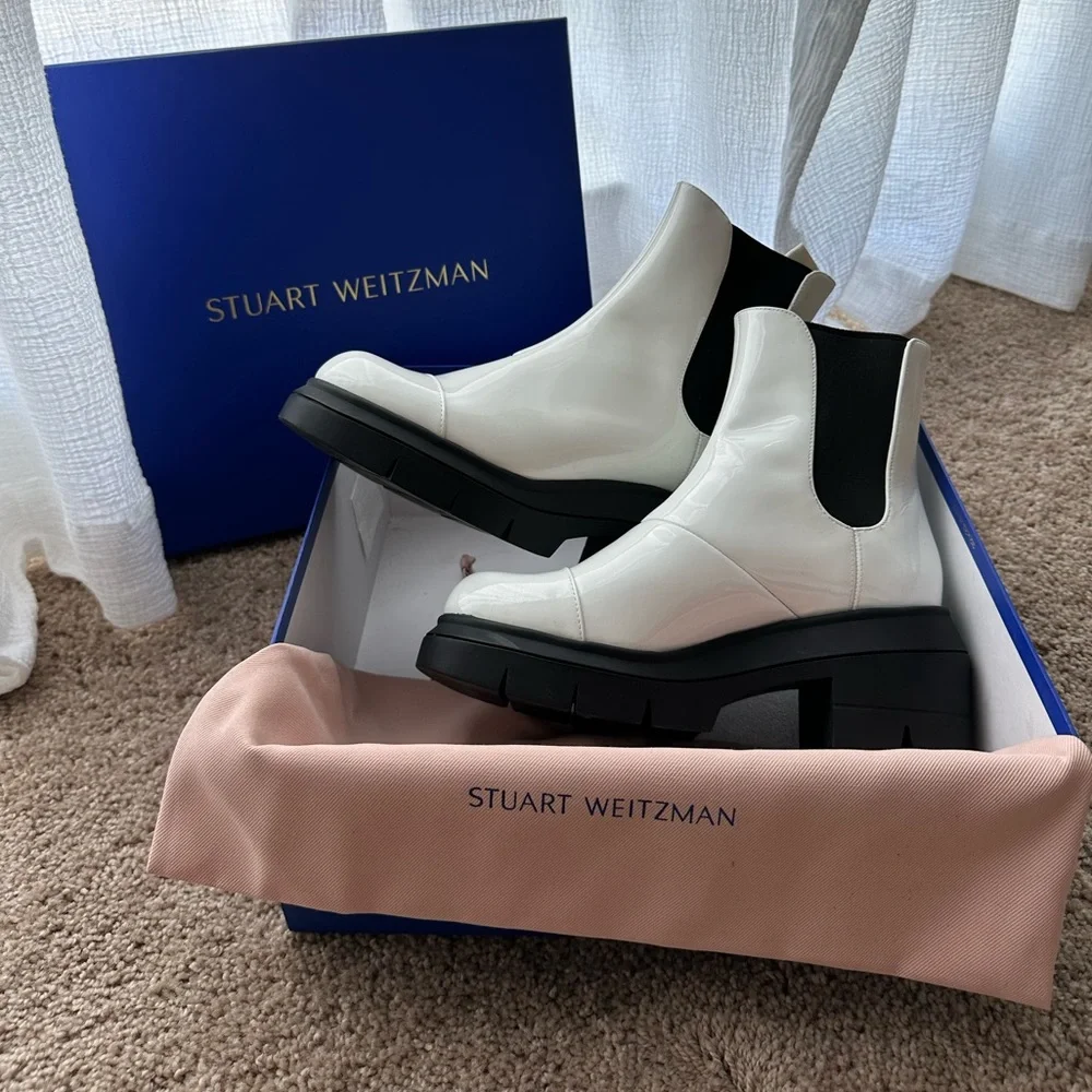 Stuart Weitzman Chelsea White Boots / Booties - Picture 5 of 8